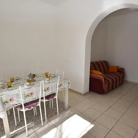 Complesso Mediterraneo - Posizione Panoramica Con Spazi Esterni, Clima E Posti Auto Apartment