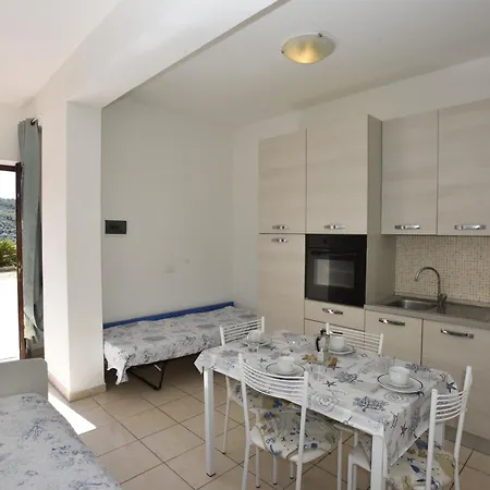Complesso Mediterraneo - Posizione Panoramica Con Spazi Esterni, Clima E Posti Auto Apartment *