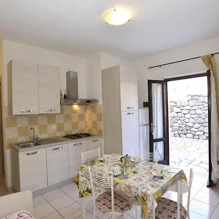 Apartment Complesso Mediterraneo - Posizione Panoramica Con Spazi Esterni, Clima E Posti Auto Literno