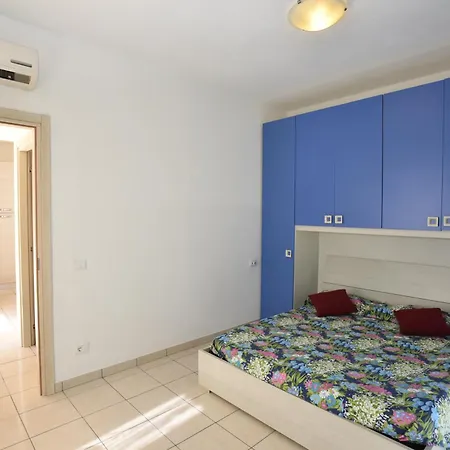 Apartment Complesso Mediterraneo - Posizione Panoramica Con Spazi Esterni, Clima E Posti Auto Literno