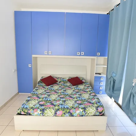 Apartment Complesso Mediterraneo - Posizione Panoramica Con Spazi Esterni, Clima E Posti Auto Literno